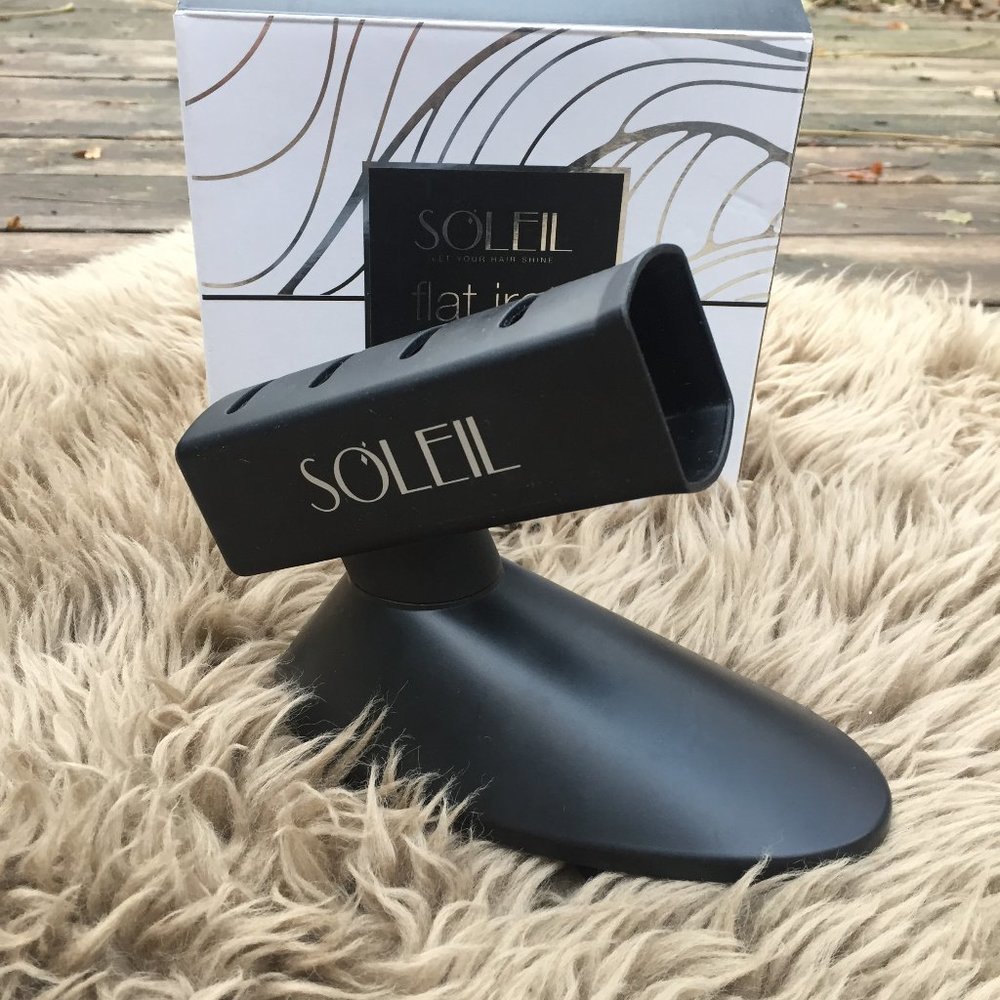 BNIB Soleil black flat iron holder